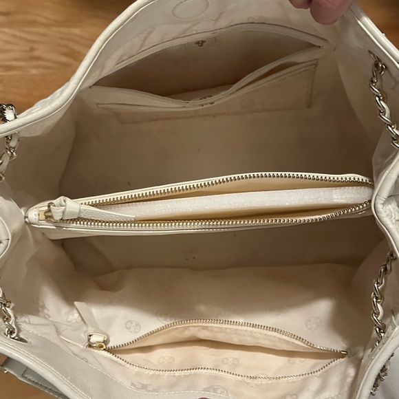 Tory Burch Marion Chain Slouchy Tote - Picture 7 of 7